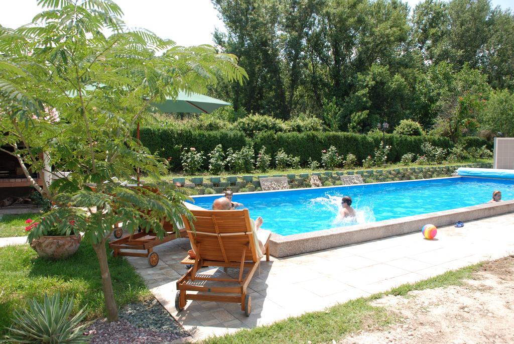 Villa Giulia Islaz Εξωτερικό φωτογραφία