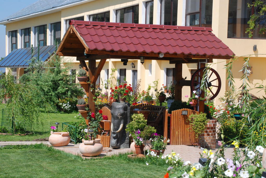 Villa Giulia Islaz Εξωτερικό φωτογραφία